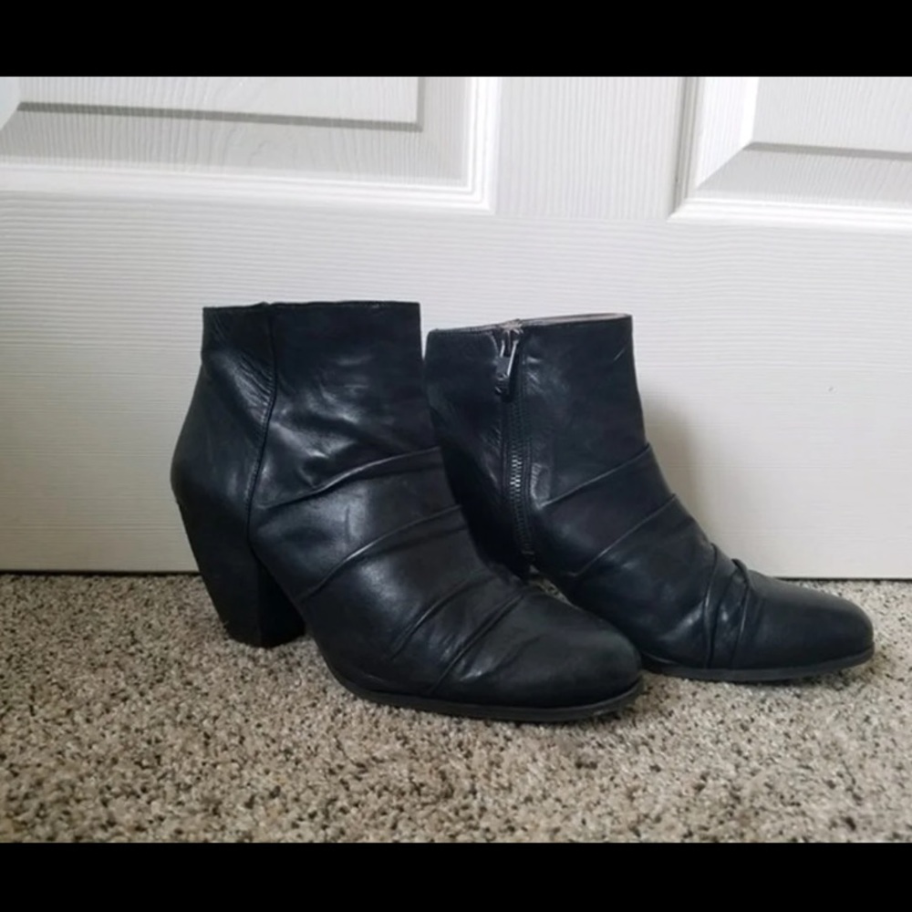 Heeled ankle boots